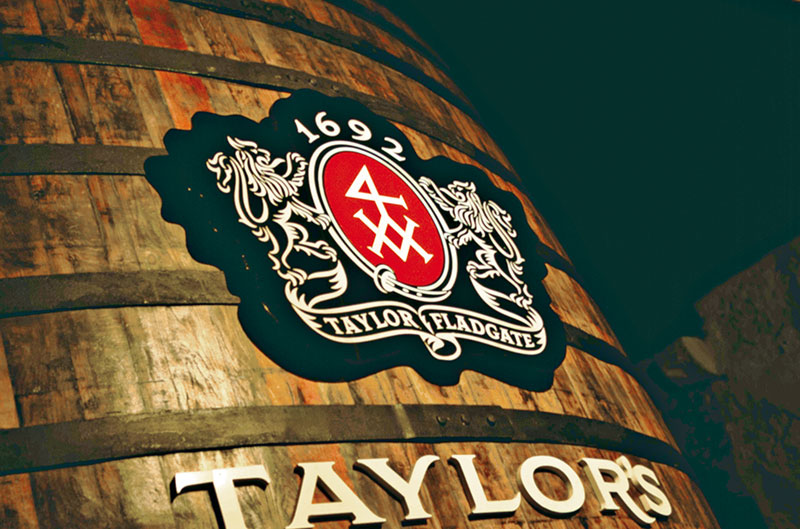Taylors Wappen Taylors Wappen am Fass