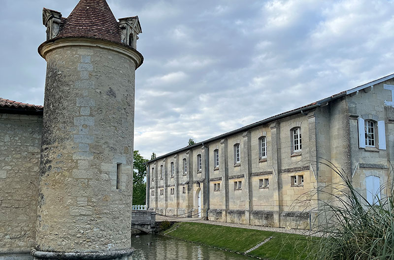 Chateau d'issan Chateau